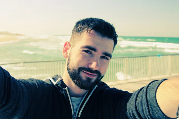 Daniel R